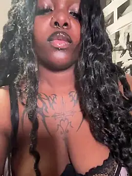 Nyla xox online show from 10, 4, 2026