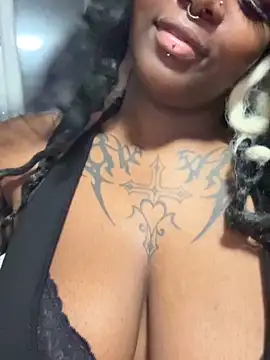 Nyla xox online show from 18, 4, 2026
