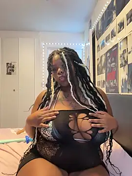 Snapshot of Nyla_xox chatting on 5, 6, 2026 Nyla xox online show from 5, 6, 2026