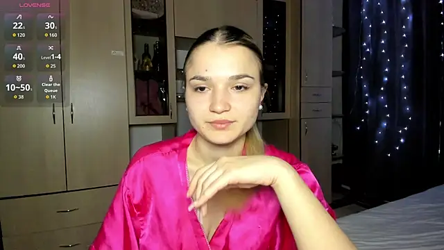HoneyBunnyy  online show from 4, 4, 2026