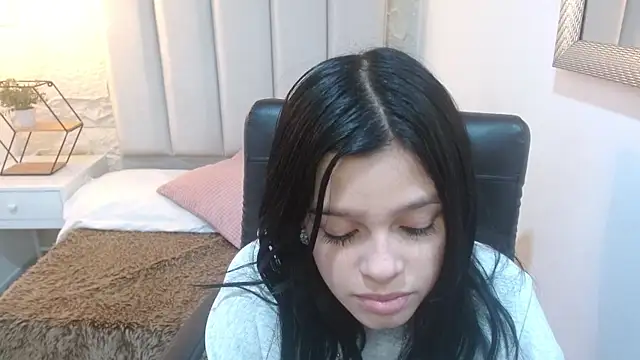 mia velvetk online show from 14, 4, 2026