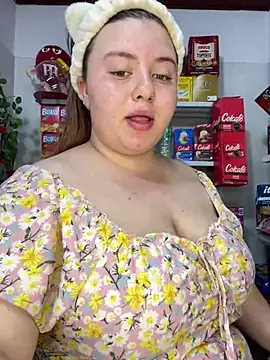 kitty  pinnk online show from 14, 4, 2026