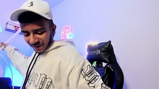 Red 4KT online show from 26, 3, 2026