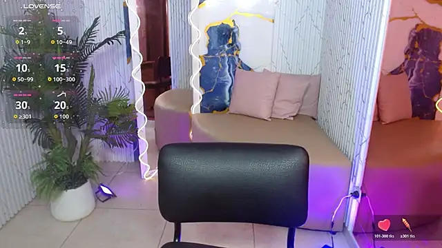 Tiiana tay online show from 30, 4, 2026