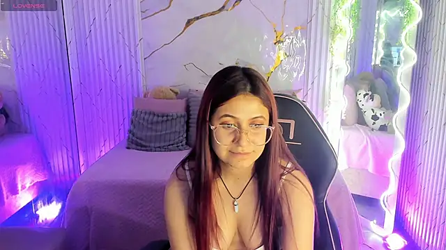 Tiiana tay online show from 25, 5, 2026