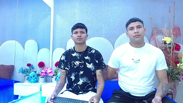 party duo playboy online show from 30, 4, 2026
