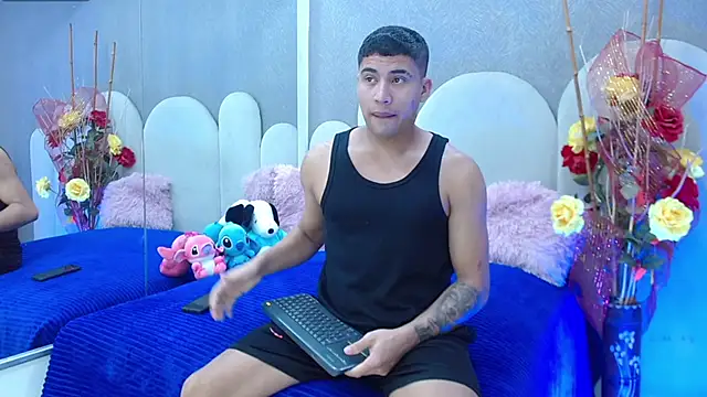 party duo playboy online show from 13, 4, 2026
