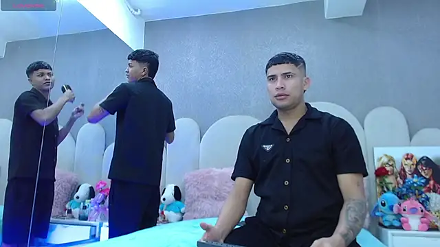 party duo playboy online show from 26, 3, 2026