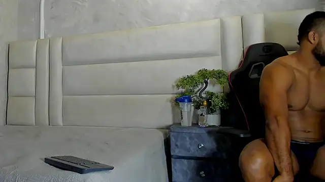 Dark lennox online show from 24, 4, 2026