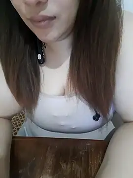 Snapshot of bazol_mamhon chatting on 3, 4, 2026 bazol mamhon online show from 3, 4, 2026