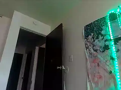 Fetishjoiqueen online show from 28, 3, 2026