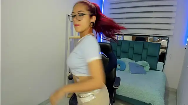 Sara Red X online show from 3, 4, 2026