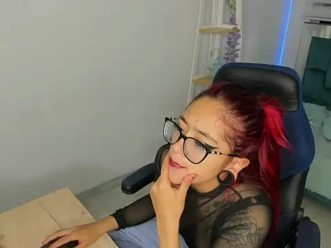 Sara Red X online show from 9, 4, 2026