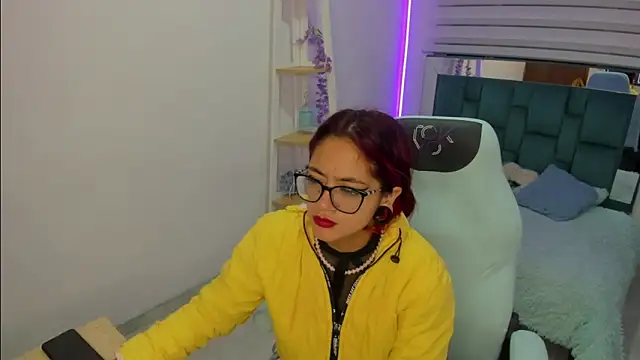Sara Red X online show from 23, 4, 2026