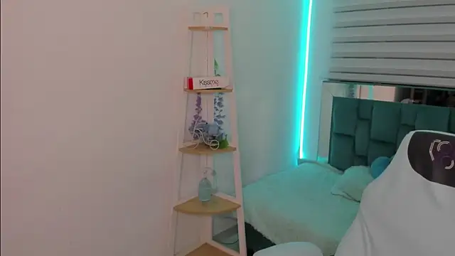 Sara Red X online show from 28, 5, 2026