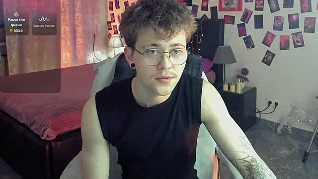 Snapshot of Thomas_Norton chatting on 25, 3, 2026 Thomas Norton online show from 25, 3, 2026