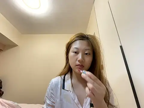 tutu512 online show from 18, 5, 2026