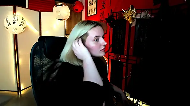 KathyBriggs online show from 17, 5, 2026