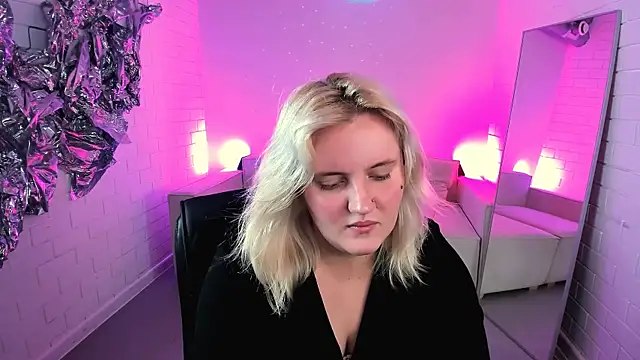 KathyBriggs online show from 25, 6, 2026