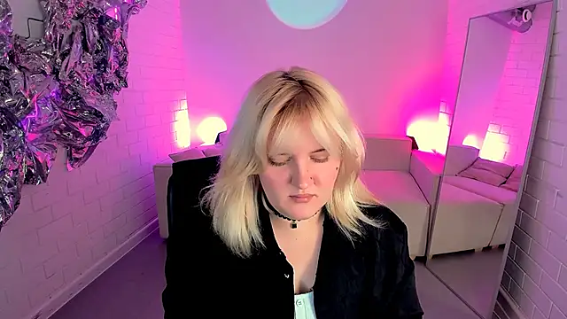 KathyBriggs online show from 17, 6, 2026