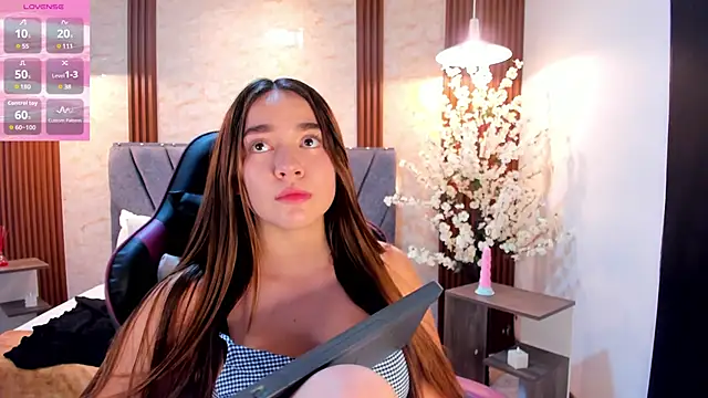 Anissa m  online show from 15, 4, 2026