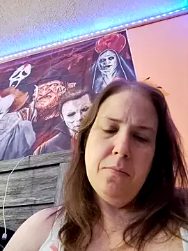 023thickandjuicy07 online show from 13, 4, 2026