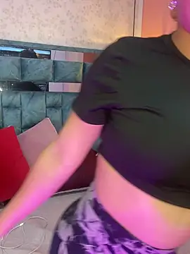 tinkerbell pink22 online show from 31, 3, 2026