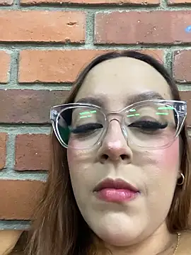 Snapshot of victoria_luxx_ chatting on 27, 3, 2026 victoria luxx online show from 27, 3, 2026