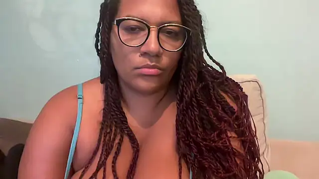 Snapshot of Bailey_Jayne chatting on 4, 7, 2026 Bailey Jayne online show from 4, 7, 2026