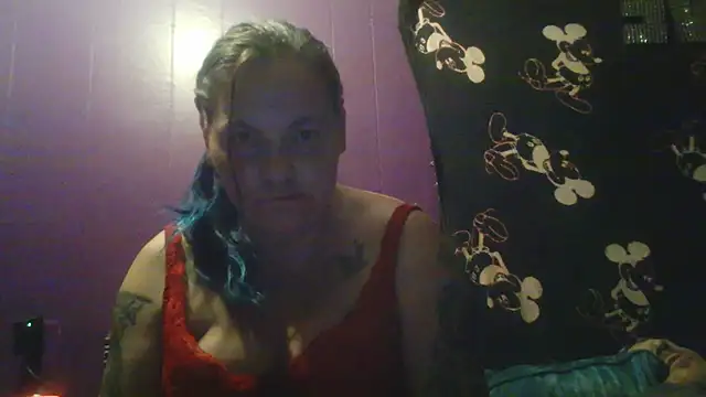 DoubleTroubleXO online show from 4, 4, 2026