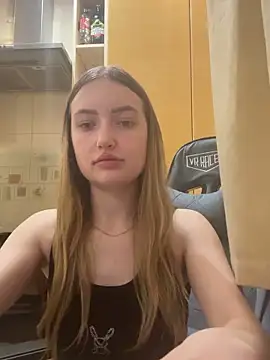 KariLindsey online show from 18, 4, 2026