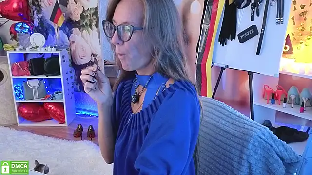 jesica mooonn online show from 25, 6, 2026