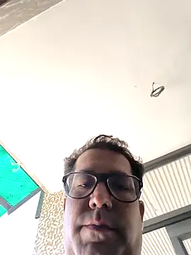 Snapshot of veer8239 chatting on 27, 3, 2026 veer8239 online show from 27, 3, 2026