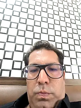 Snapshot of veer8239 chatting on 27, 3, 2026 veer8239 online show from 27, 3, 2026