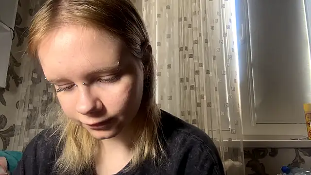 KrystenHoye online show from 27, 3, 2026