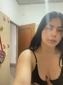 Snapshot of Cami_olarte chatting on 7, 7, 2026 Cami olarte online show from 7, 7, 2026
