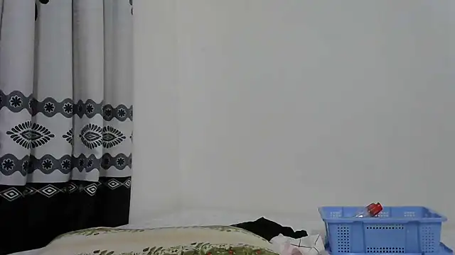 Snapshot of Slim-Thiqq chatting on 29, 5, 2026 Slim-Thiqq online show from 29, 5, 2026