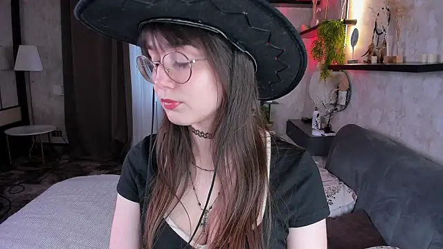 LaelIvie online show from 24, 4, 2026
