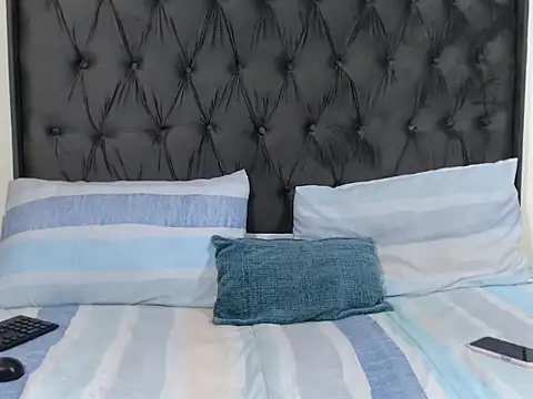 TiffanyBandros online show from 20, 4, 2026