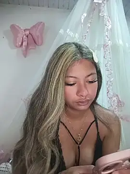 KatyBelle  online show from 13, 5, 2026
