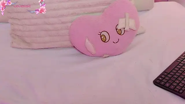 MoollyLove online show from 23, 4, 2026