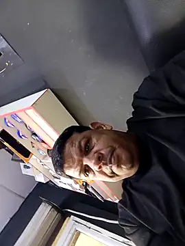 Danielleon12  online show from 27, 3, 2026