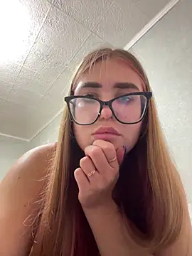 MissAuroraX online show from 30, 5, 2026