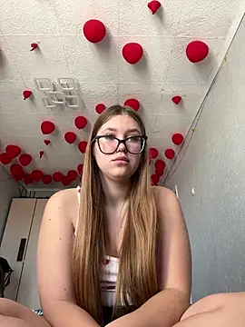 MissAuroraX online show from 22, 4, 2026