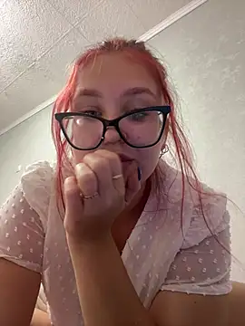 MissAuroraX online show from 10, 6, 2026