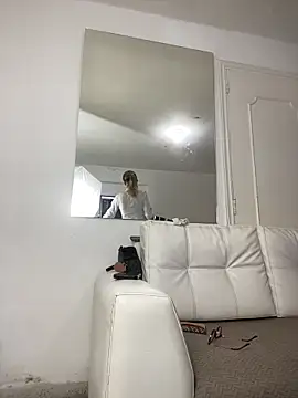 AlanaBrunetteX X online show from 30, 4, 2026