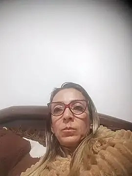 AlanaBrunetteX X online show from 16, 5, 2026