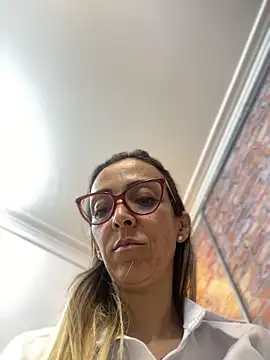 AlanaBrunetteX X online show from 7, 5, 2026