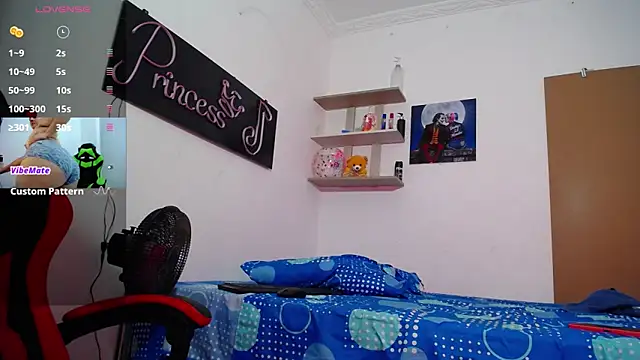 Snapshot of allison_maxtattoo_ chatting on 30, 5, 2026 allison maxtattoo online show from 30, 5, 2026