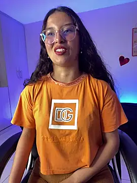 babylexi18 online show from 13, 5, 2026